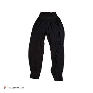 Athleta Studio Crop Jogger XS in black